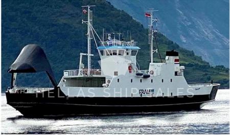 DOUBLE ENDED PASSENGER/CAR FERRY