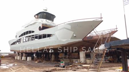 NB - LANDING CRAFT - PASSENGERS - VEHICLES