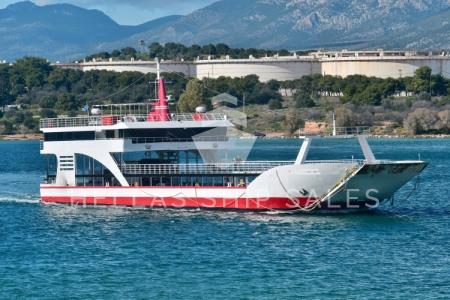 NB - LANDING CRAFT - PASSENGERS - VEHICLES